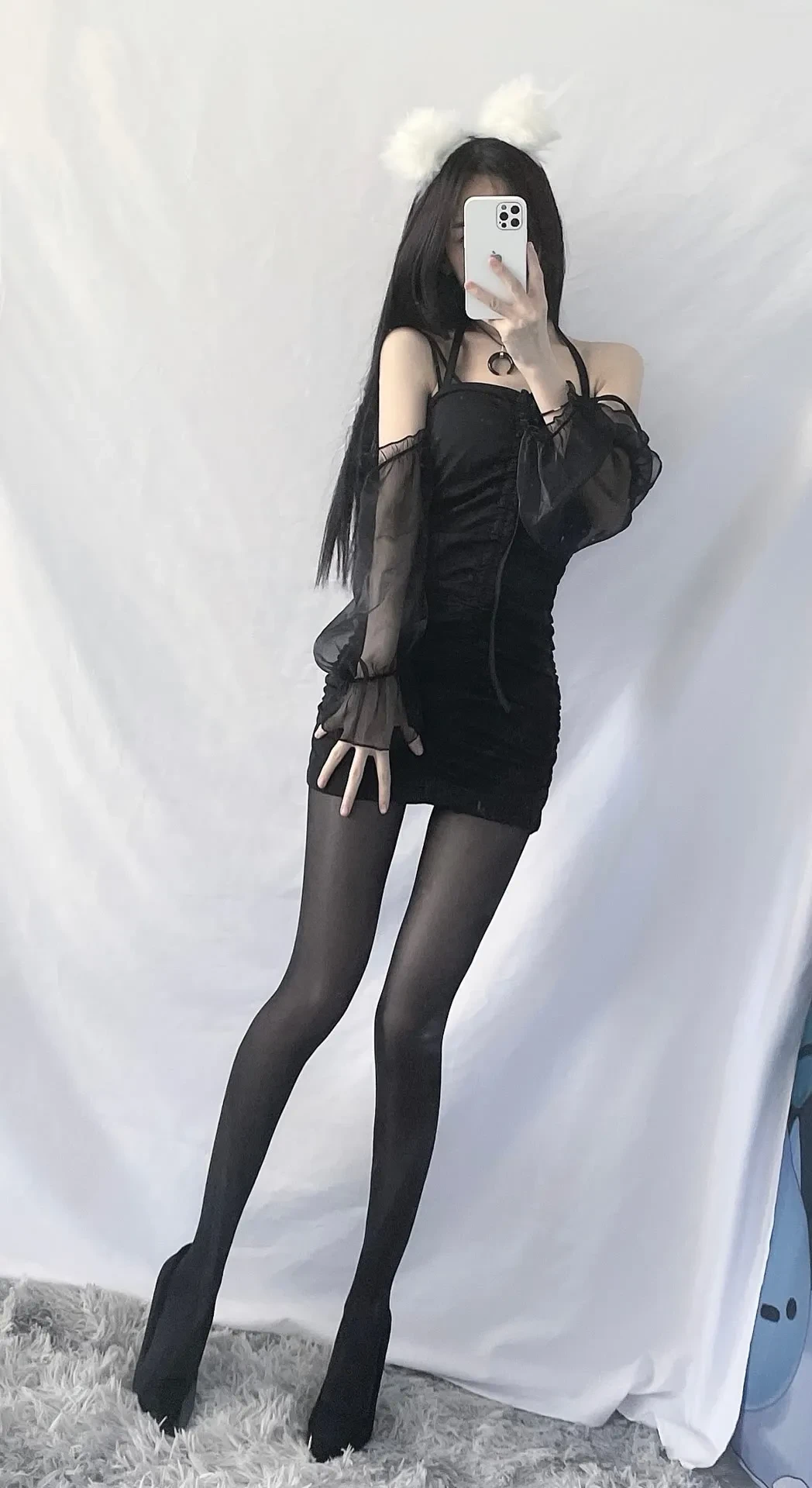 黑丝图_1_1752953400.webp